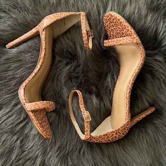 Giraffe Print Heels - Picture 3 of 6